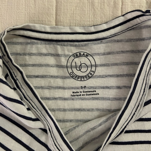 UO Layla Lettuce-Edge Boxy Muscle Tank - Picture 2 of 3